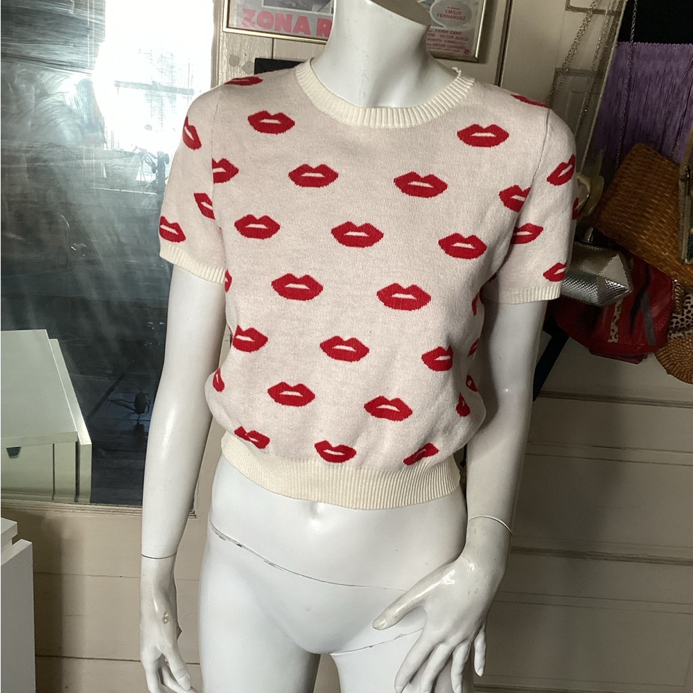 Lips Lips Lips - Picture 3 of 5